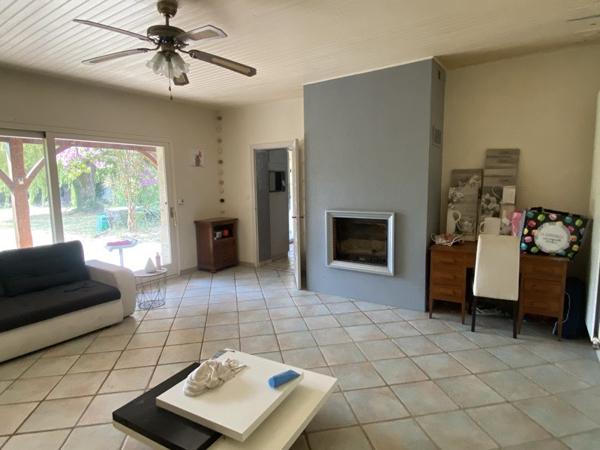 Maison à vendre |  Les Églisottes-et-Chalaures |  8 pièces | 220 m²