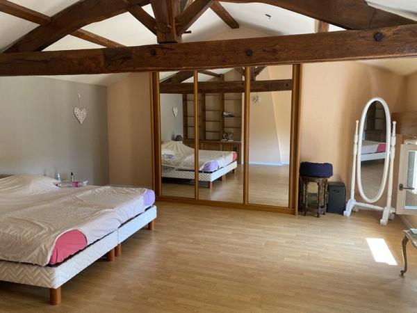 Maison à vendre |  Les Églisottes-et-Chalaures |  8 pièces | 220 m²