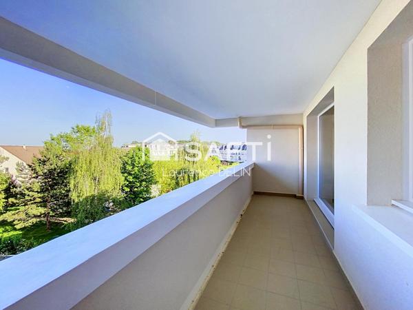 CHARMANT APPARTEMENT T2 PROCHE RER ET COMMODITE