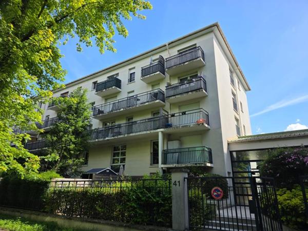 Appartement F2, 45 m² sans vis à vis et Lumineux.