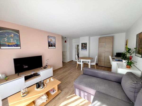 Appartement F2, 45 m² sans vis à vis et Lumineux.