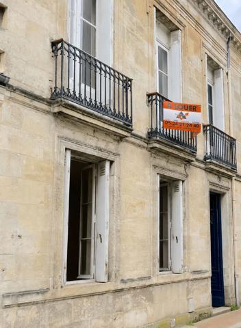 A LOUER MAISON DE VILLE DE 7 PIÈCES AVEC CAVE ET TERRASSE - BORDEAUX QUARTIER SAINT JEAN ET SACRE COEUR , Bordeaux A LOUER MAISON DE VILLE DE 7 PIÈCES AVEC CAVE ET TERRASSE - BORDEAUX QUARTIER SAINT JEAN ET SACRE COEUR , Bordeaux