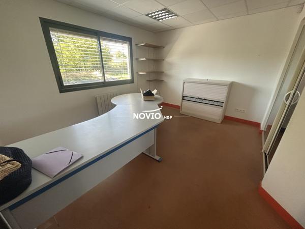 Local commercial à louer 247 m²
