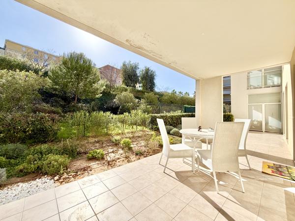 Antibes (06600) ANTIBES COMBES STANDING 3P 65M2 Piscine pool house GARAGE et Parking Privatif