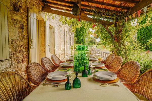 30 minutes de Saint Emilion, beau Manoir avec 5 chambres