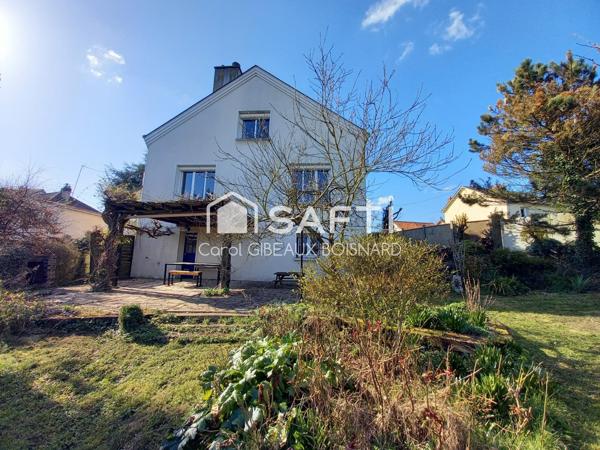 Pavillon 6 chambres avec grand jardin au coeur de Châteaudun