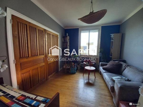 Pavillon 6 chambres avec grand jardin au coeur de Châteaudun