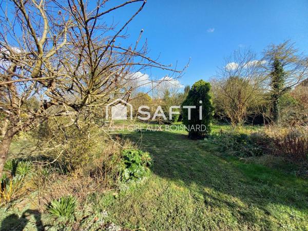 Pavillon 6 chambres avec grand jardin au coeur de Châteaudun