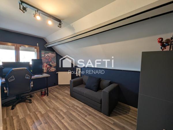 Maison individuelle 2 chambres + bureau - Grand jardin