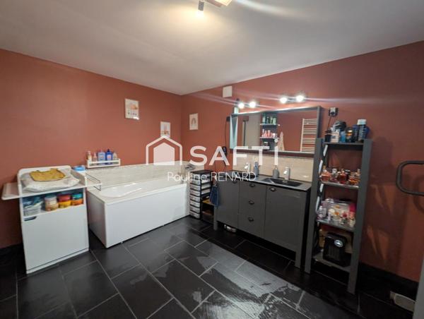 Maison individuelle 2 chambres + bureau - Grand jardin