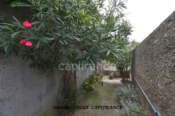 CHALLANS , ( 85 ) Vendée centre ville à vendre Maison vente à terme libre 123 m² , terrain 375 m² puits