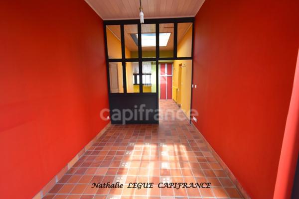 CHALLANS , ( 85 ) Vendée centre ville à vendre Maison vente à terme libre 123 m² , terrain 375 m² puits