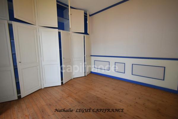 CHALLANS , ( 85 ) Vendée centre ville à vendre Maison vente à terme libre 123 m² , terrain 375 m² puits