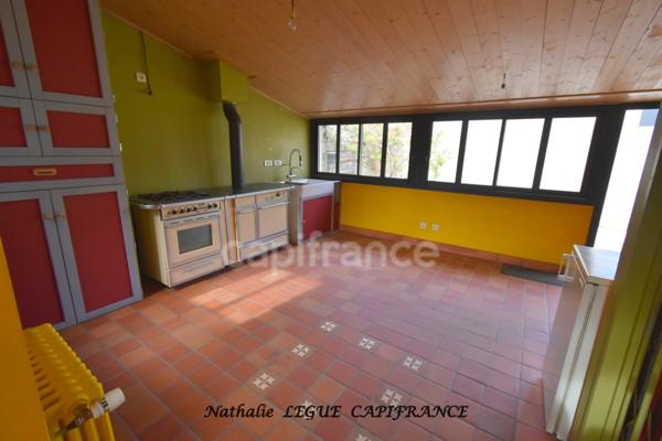 CHALLANS , ( 85 ) Vendée centre ville à vendre Maison vente à terme libre 123 m² , terrain 375 m² puits