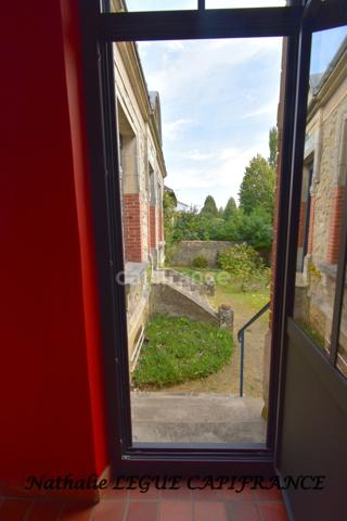 CHALLANS , ( 85 ) Vendée centre ville à vendre Maison vente à terme libre 123 m² , terrain 375 m² puits