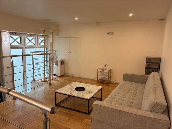 Paris (75016) A louer loft 39m² meublé sur 2 niveaux 75116 Paris