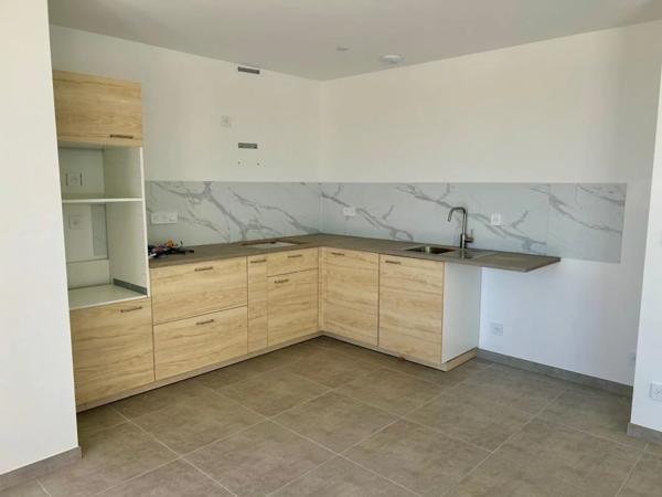 Appartement à louer à Chapelle-Villars (42410)