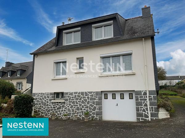 Maison plein centre bourg de Plaintel, 3 chambres, beaux volumes sur sous-sol total !