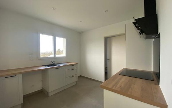 Maison à louer    4 pièces •  Teulat