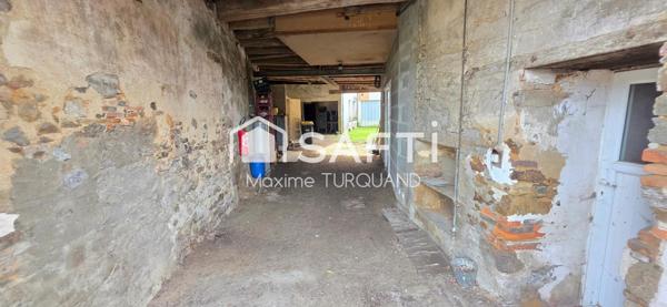 Immeuble pour investisseur ou projet commercial 290 m² comprenant 1 habitation et une surface commerciale réhabilitable en habitation.