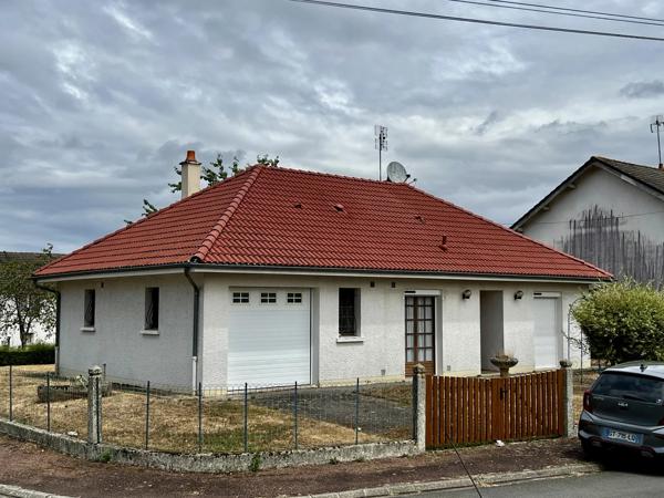 Pavillon de plain-pied avec deux chambres, situé aux abords de Bellac