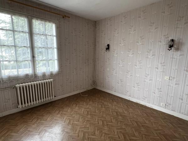 Pavillon de plain-pied avec deux chambres, situé aux abords de Bellac