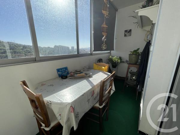 Appartement T4 à vendre  3 pièces - 72,75 m 2   MARSEILLE  - 13015