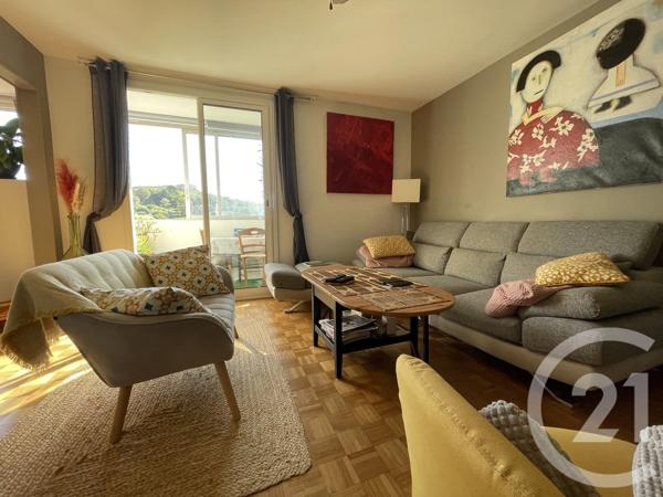 Appartement T4 à vendre  3 pièces - 72,75 m 2   MARSEILLE  - 13015
