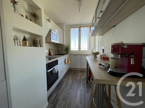 Appartement T4 à vendre  3 pièces - 72,75 m 2   MARSEILLE  - 13015