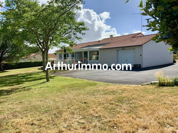 Vente                                                      Maison
                        
                     6 pièces                      142 m2                     à Nueil-les-Aubiers