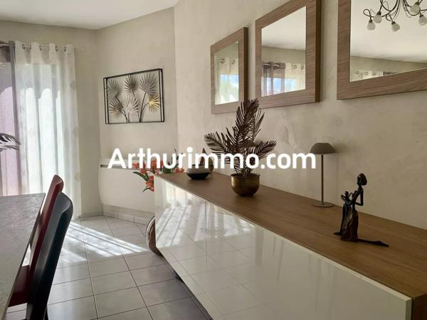 Vente                                                      Maison
                        
                     6 pièces                      142 m2                     à Nueil-les-Aubiers