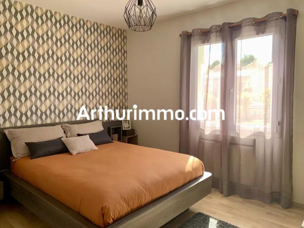 Vente                                                      Maison
                        
                     6 pièces                      142 m2                     à Nueil-les-Aubiers