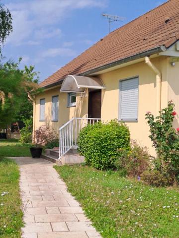 Maison familiale à Sarry 8 pièce(s) 180 m2