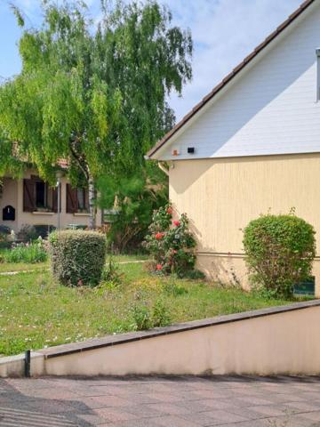 Maison familiale à Sarry 8 pièce(s) 180 m2