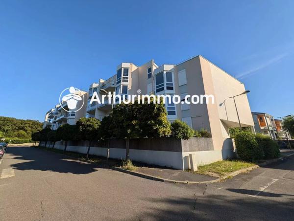 Vente                                                      Appartement
                        
                     2 pièces                      47 m2                     à Savigny-le-Temple