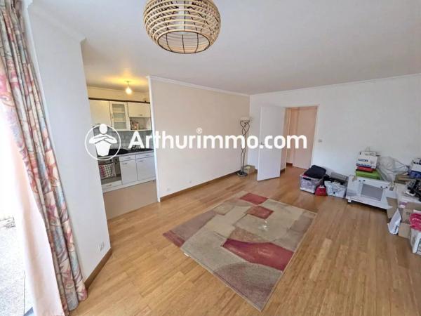 Vente                                                      Appartement
                        
                     2 pièces                      47 m2                     à Savigny-le-Temple