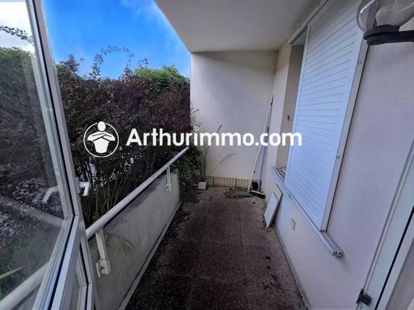 Vente                                                      Appartement
                        
                     2 pièces                      47 m2                     à Savigny-le-Temple