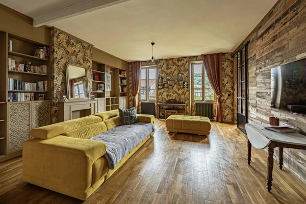 Magnifique propriété rénovée de 3 chambres au cœur de la ville médiévale de Figeac !
