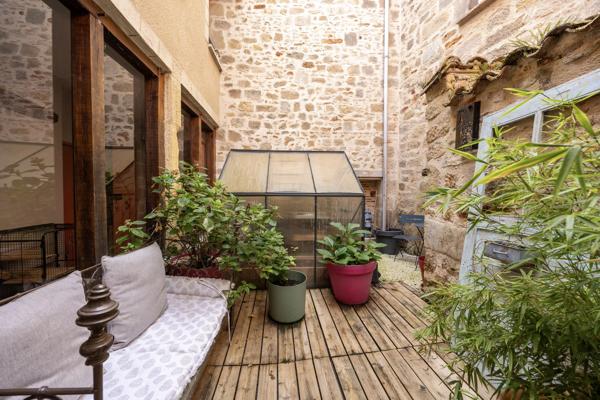 Magnifique propriété rénovée de 3 chambres au cœur de la ville médiévale de Figeac !