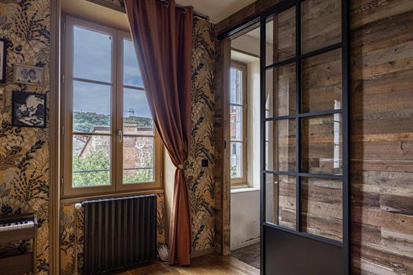 Magnifique propriété rénovée de 3 chambres au cœur de la ville médiévale de Figeac !