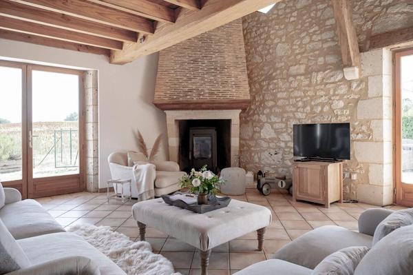Belle propriété en pierre avec 2 piscines près d'Eymet et de Bergerac