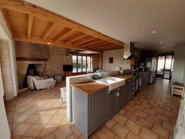 Belle propriété en pierre avec 2 piscines près d'Eymet et de Bergerac