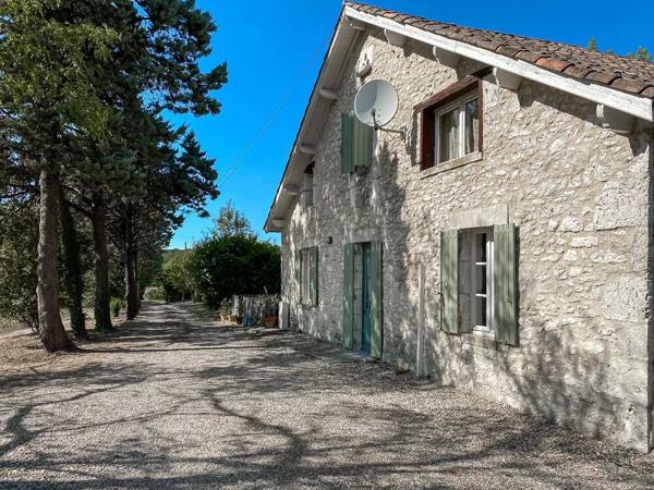 Belle propriété en pierre avec 2 piscines près d'Eymet et de Bergerac