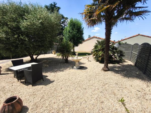 Belle maison familiale avec grand terrain clos et vaste sous-sol