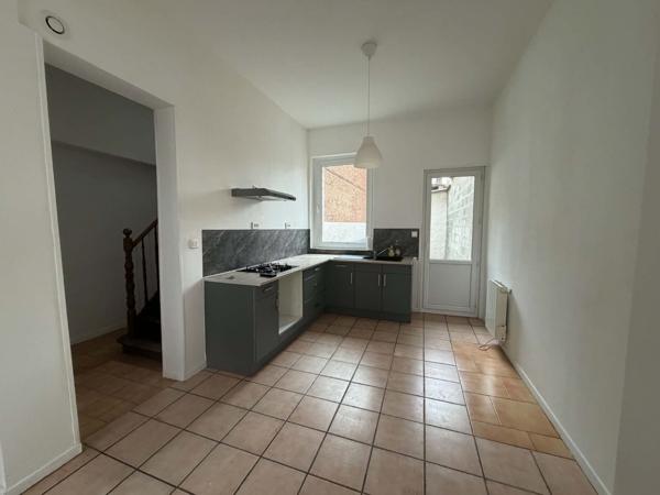 Maison mitoyenne 2 côtés à louer, 4 pièces - Caudry 59540