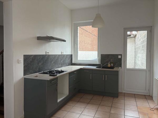 Maison mitoyenne 2 côtés à louer, 4 pièces - Caudry 59540