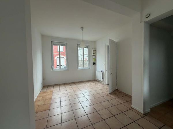 Maison mitoyenne 2 côtés à louer, 4 pièces - Caudry 59540