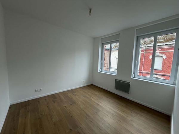 Maison mitoyenne 2 côtés à louer, 4 pièces - Caudry 59540