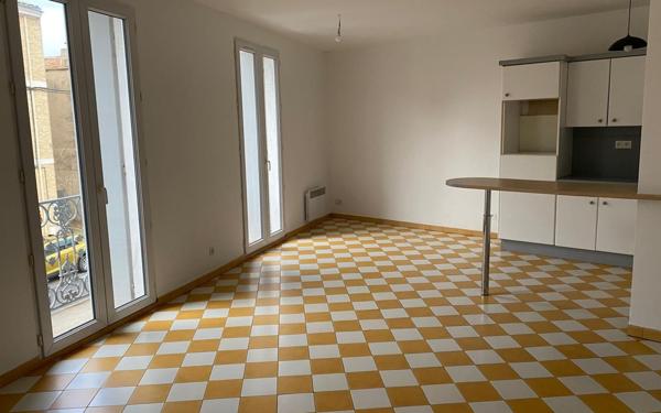 Appartement à louer    3 pièces •  Mèze