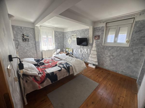 Maison 7 pièce(s) 4 chambre(s) 148 m²